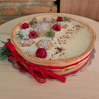 Коледен пай с бял шоколад, 5 парчета. Пай с хрупкава коричка и мнооого шоколад!